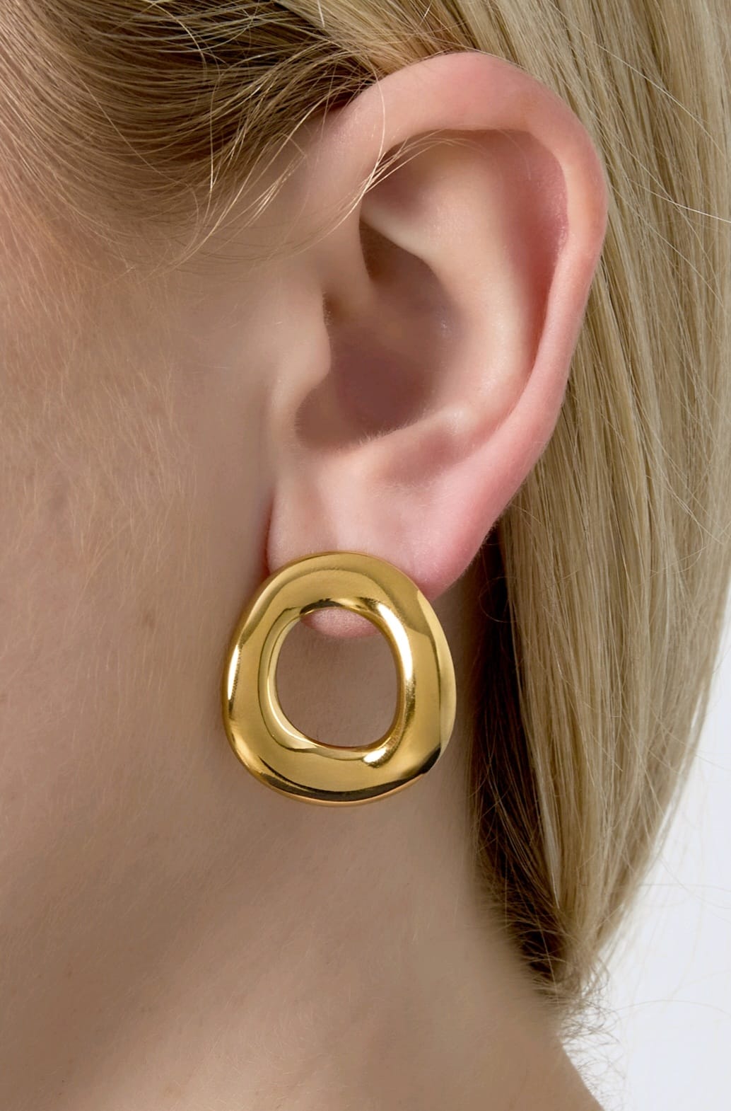 Bold circle hoops