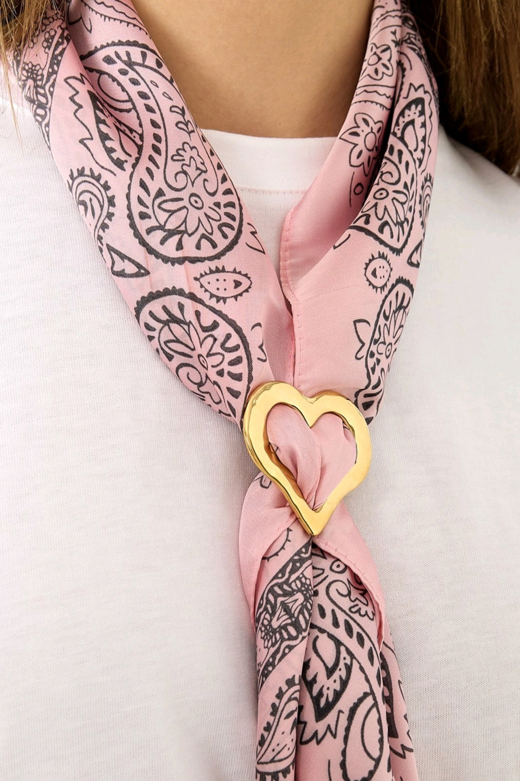 Scarf clip heart